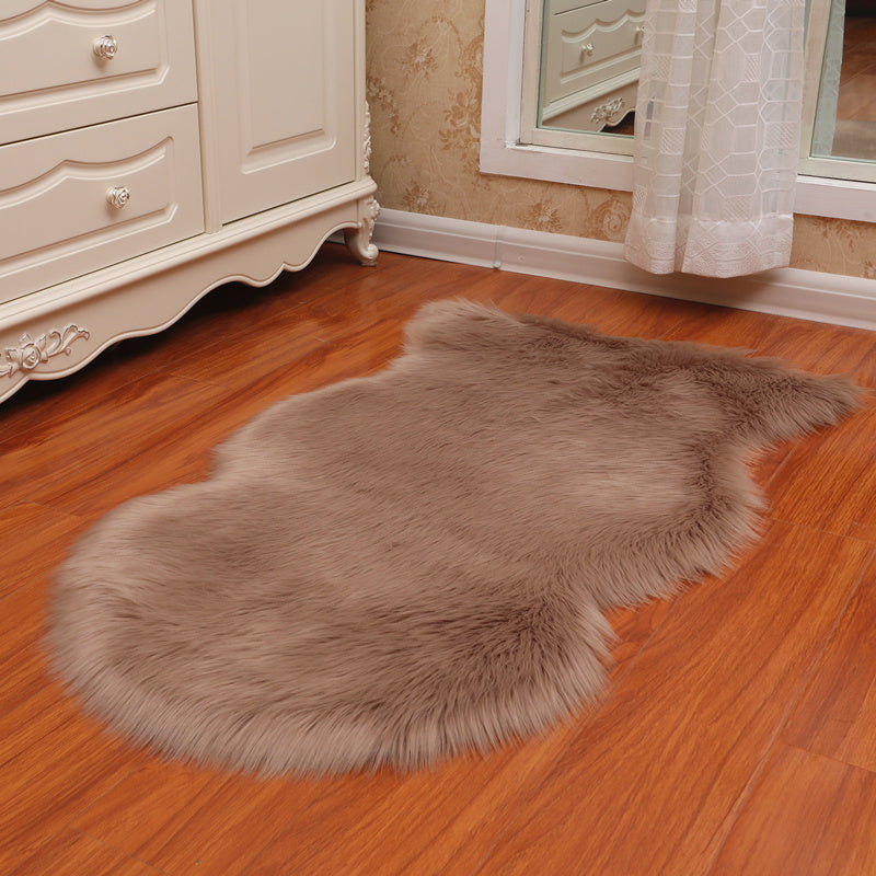 Vloerkleed – Onregelmatige vorm, anti-slip achterkant – Polyester, machine wasbaar, multi-gekleurde design