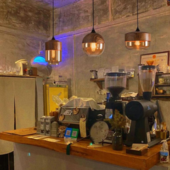 Hanglamp – Scandinavisch design – Hout met getint glas