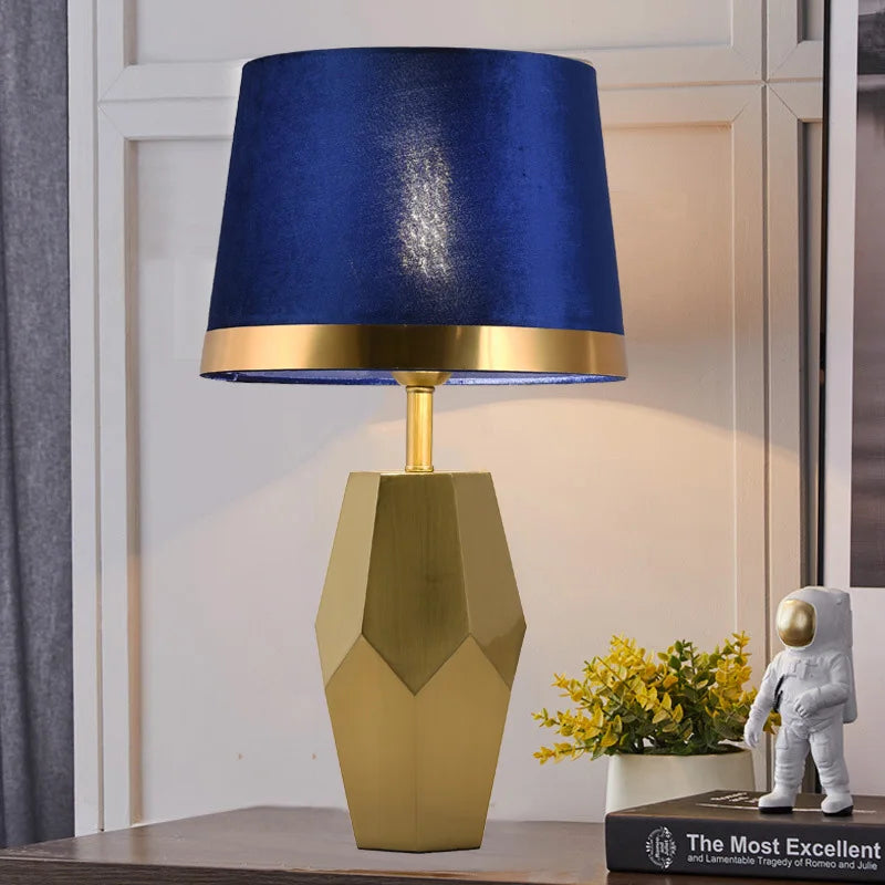 Modern Simple Personalized Table Lamp | Light Luxury Golden Lamp - POUEV