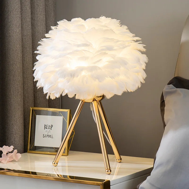 Feather Table Lamp | Romantic LED Light - POUEV