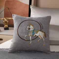 Luxe Kussenhoes Met Paard Borduurwerk | Moderne Sofa Decoratie - POUEV