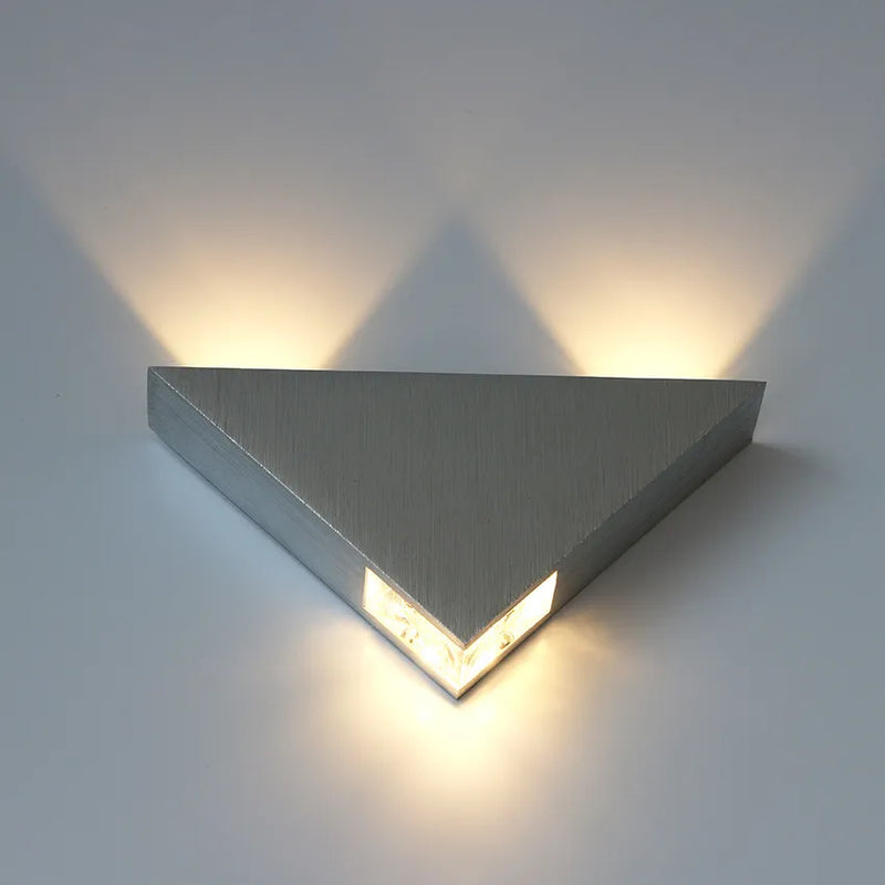 LED Wall Lamp | Aluminum Body Triangle Wall Light - POUEV
