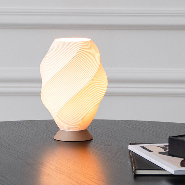 Tafellamp – Gedraaide vorm – Modern design, energiezuinig, geschikt voor elke ruimte