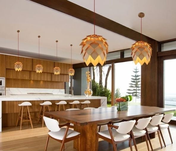 Hanglamp – Dennenappel Design – Natuurlijke Houten Lamp