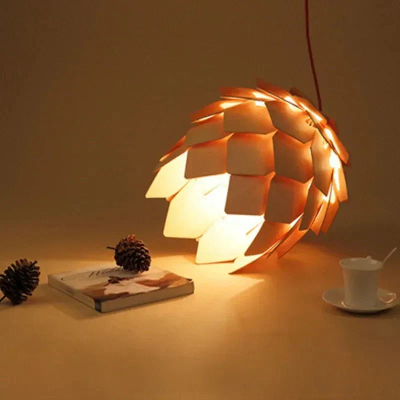 Hanglamp – Dennenappel Design – Natuurlijke Houten Lamp
