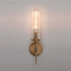 Wandlamp – Stijlvol geribbeld glas | Moderne verlichting met koperen afwerking